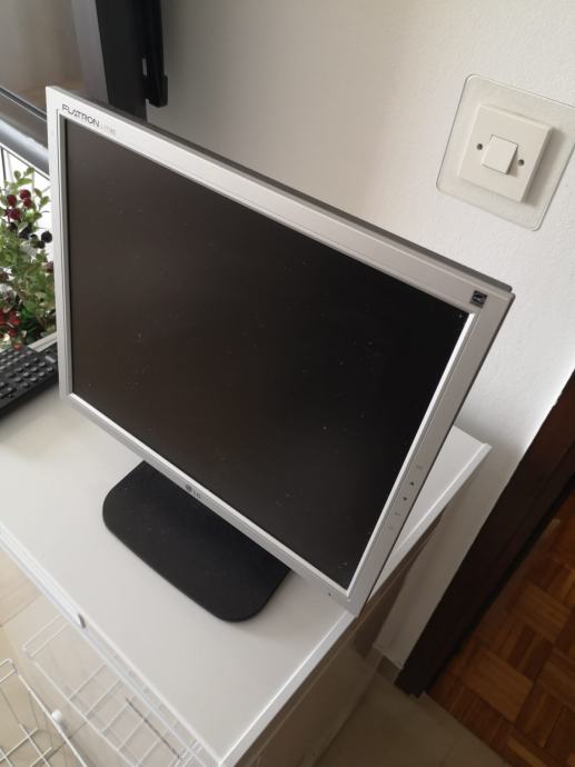 LCD monitor LG Flatron