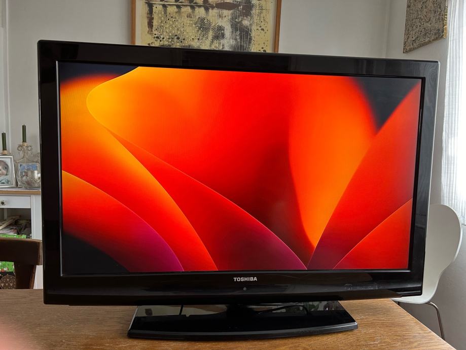 LCD ispravan Toshiba TV 32”