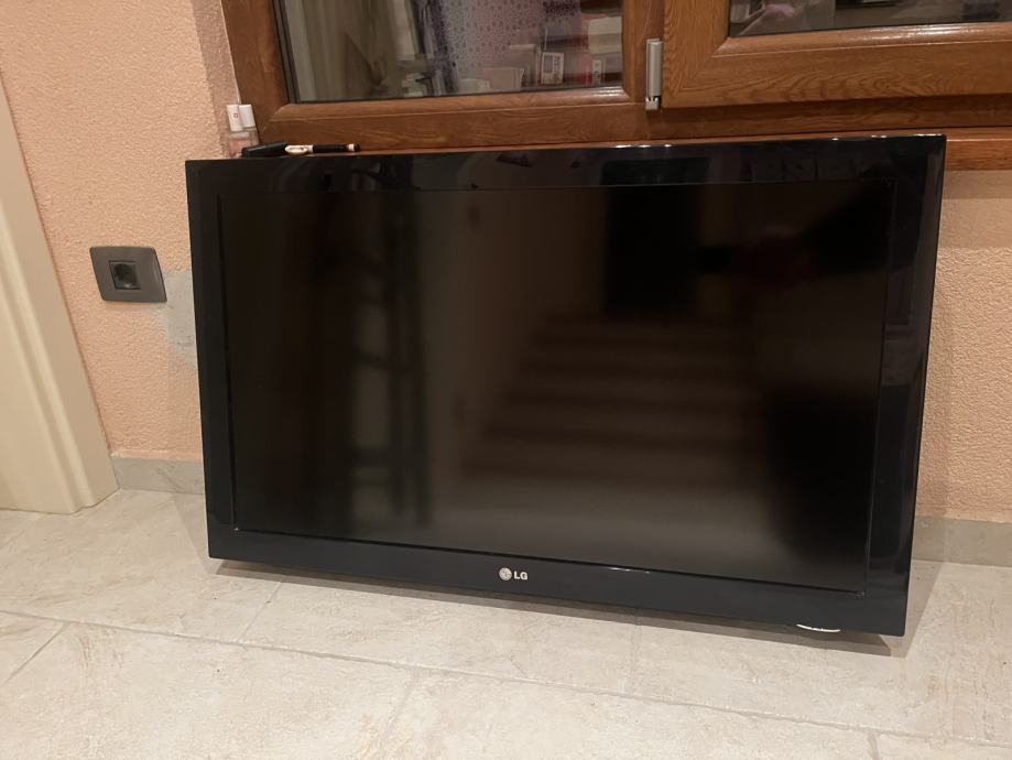 LG LCD TV (37LD465)