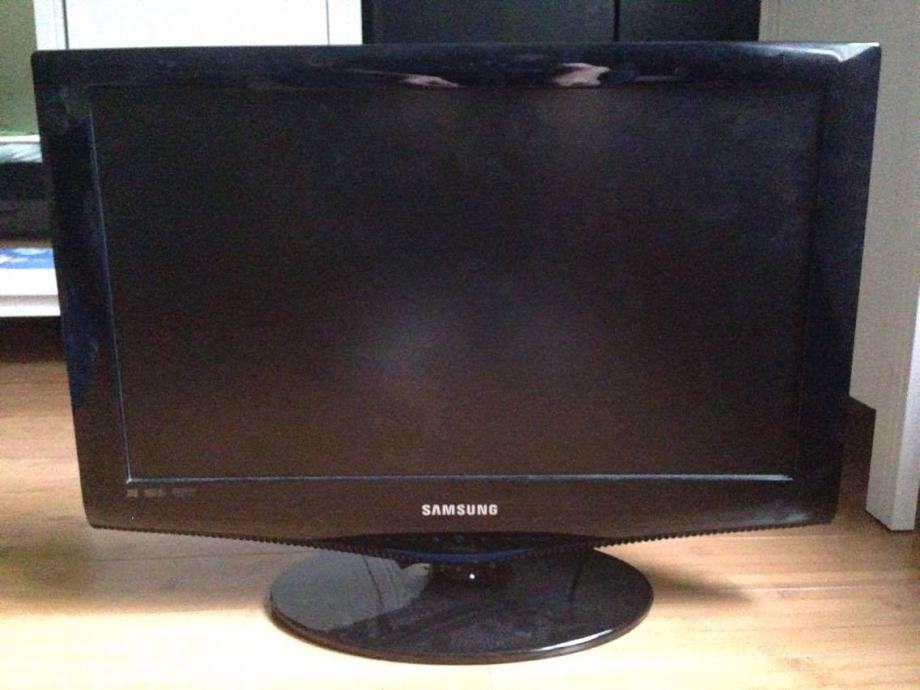 SAMSUNG TV PLAZMA 55 cm MODEL : LE22B350F2W