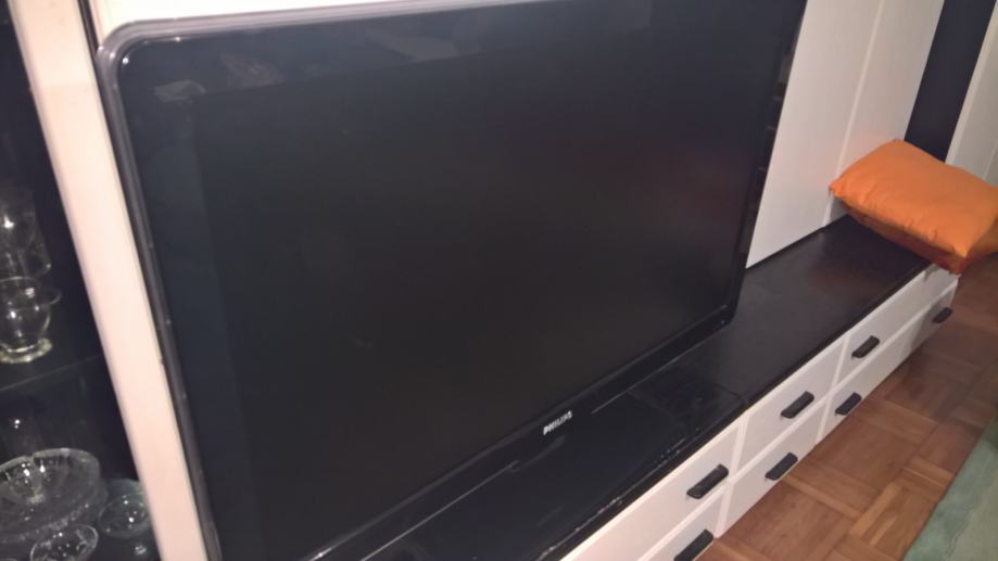 Televizor Phillips LCD TV 107 cm 42PFL5603D/12 + na poklon DVBT MPEG-4