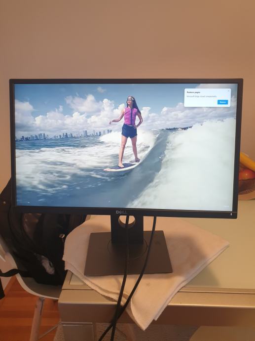 Monitor Dell 24 INČA,,SUPER STANJE ,,Hdmi i ostali priključci