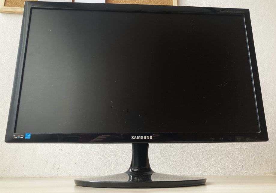 MONITOR SAMSUNG S22B150N - HITNO!!