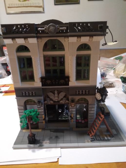 lego 10251 brickbank rabljeno