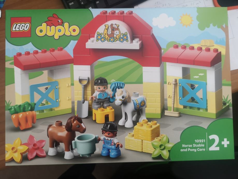 Lego Duplo štala sa konjima