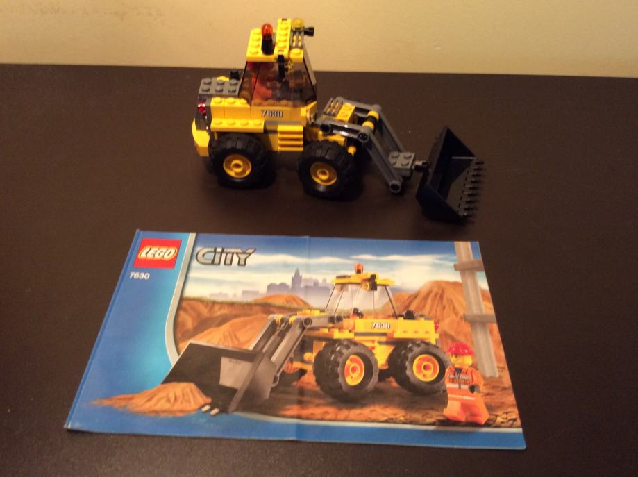 LEGO, Front-End Loader ( set 7630 )