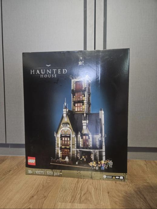 Lego haunted house 10273