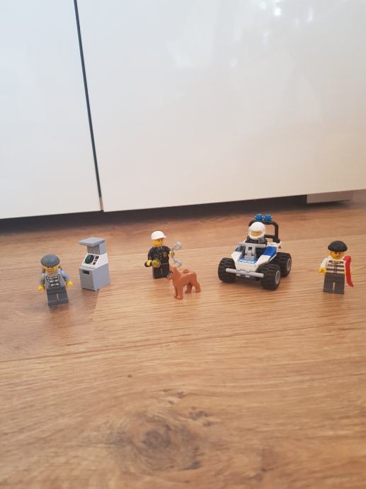 LEGO SET 7279-1 - Police Minifigure Collection