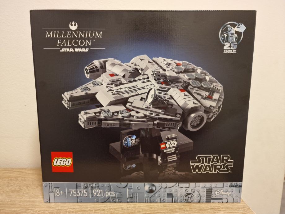 LEGO Star Wars Millenium Falcon 75375