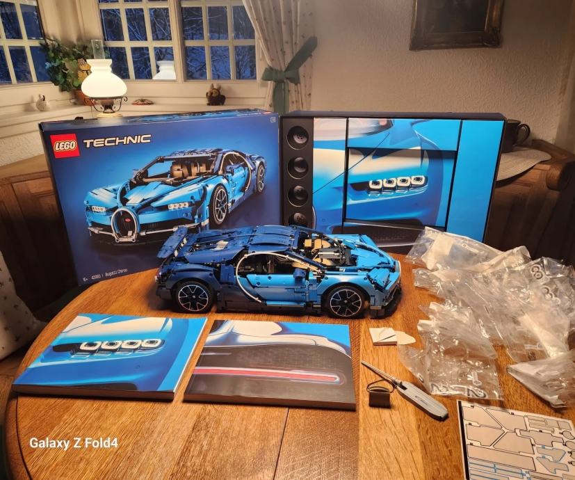 LEGO Technic - Bugatti Chiron - 42083