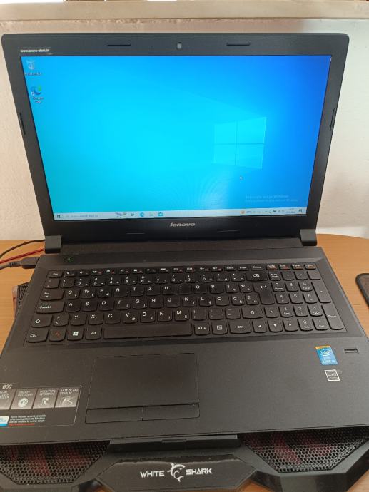 Laptop Lenovo B50-70,Intel I3-4005U,1.7 GHz,4gb ram,500gb hdd