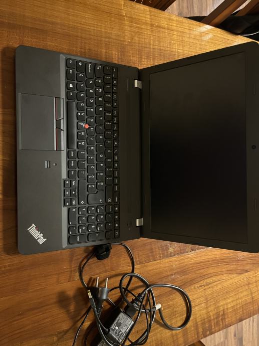 Laptop Lenovo ThinkPad E550 | intel i5-5200U | Windows 10 | 8gb/110gb