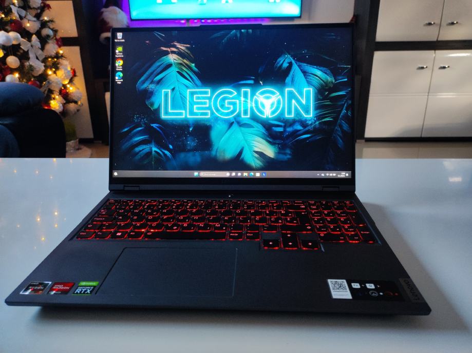 LEGION 5 PRO 16,1 2K 165Hz/RYZEN 7/16GB/RTX3060/512GB/WIN11/879 EURA!