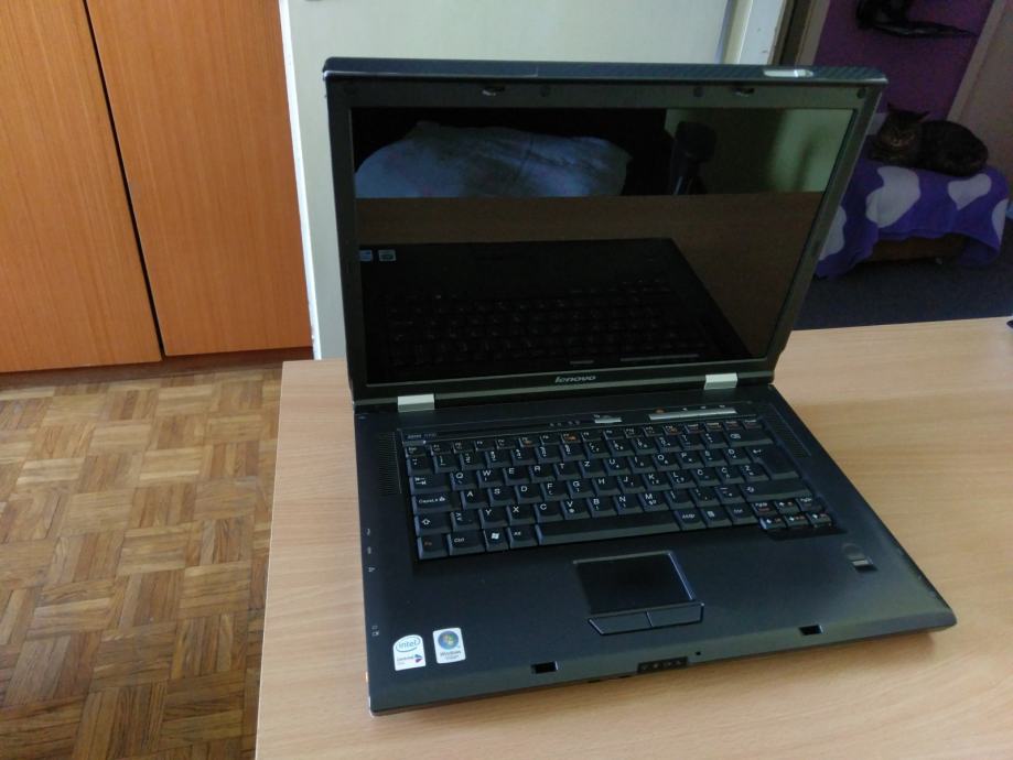 Lenovo 3000 не включается