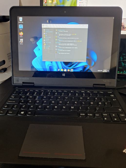 Lenovo yoga 11e