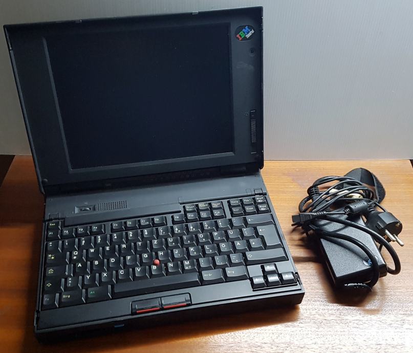 STARI LAPTOP, IBM ThinkPad 755CV iz 1995. g. (radi, pogledajte video)