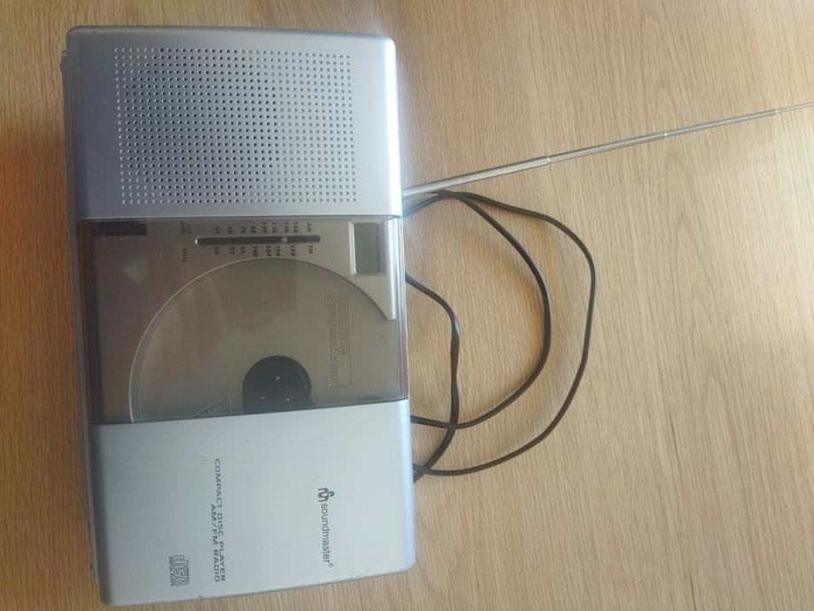 radio soundmaster 10 godina staro za 20 eura