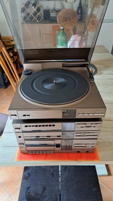 SHARP linija i SONY Hi-Fi VINTAGE