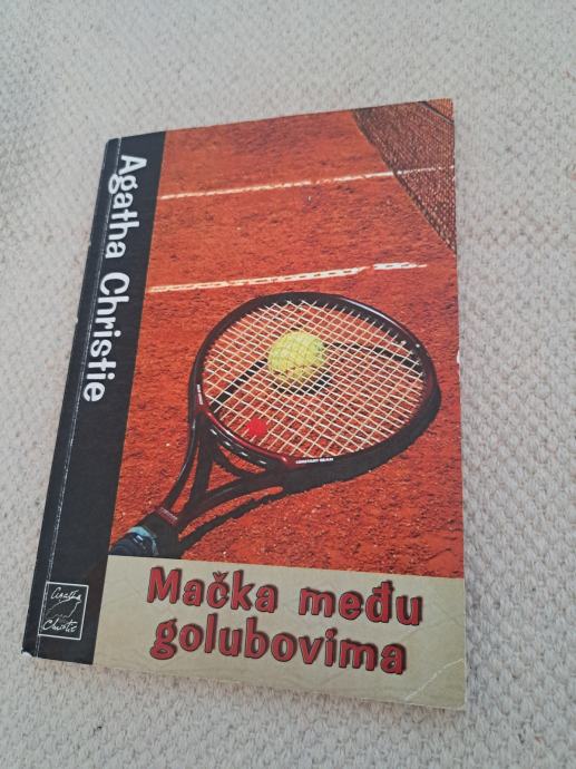 Agatha Christie - Mačka među golubovima