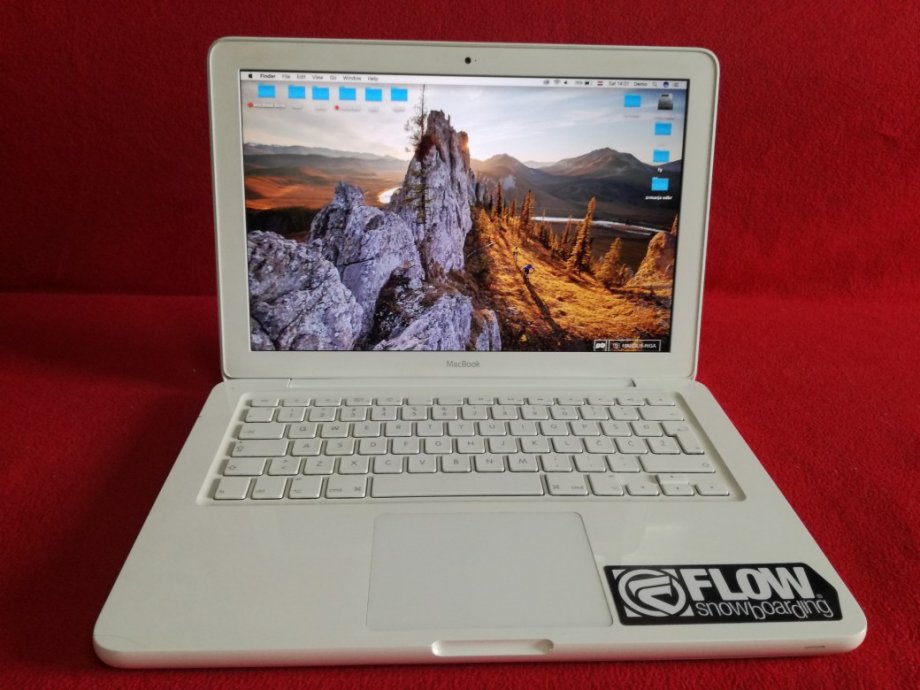 MacBook 13" white