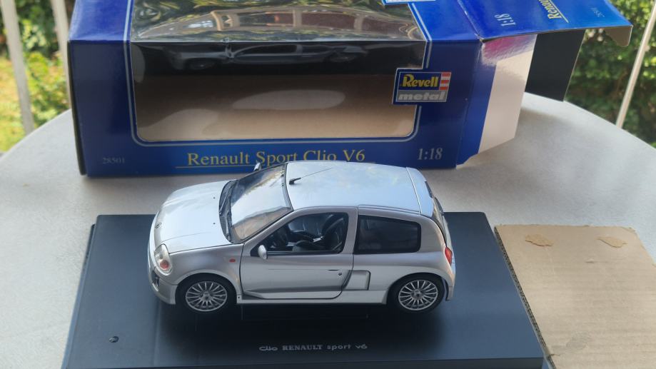 1:18 Renault Sport Clio V6 (Revell)