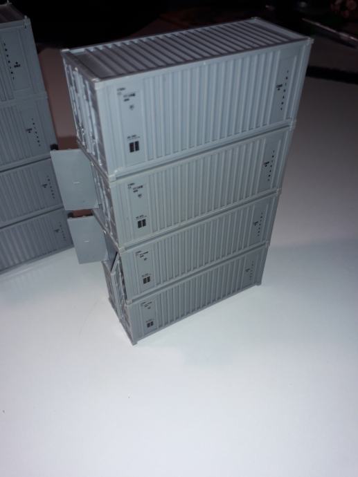 1:87 20FT CONTAINERS- KONTEJNERI 8 Eura  KOMAD