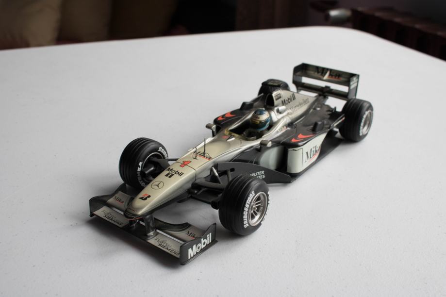 F1 McLaren MP4-15 - Mika Hakkinen - Hot Wheels 1:18