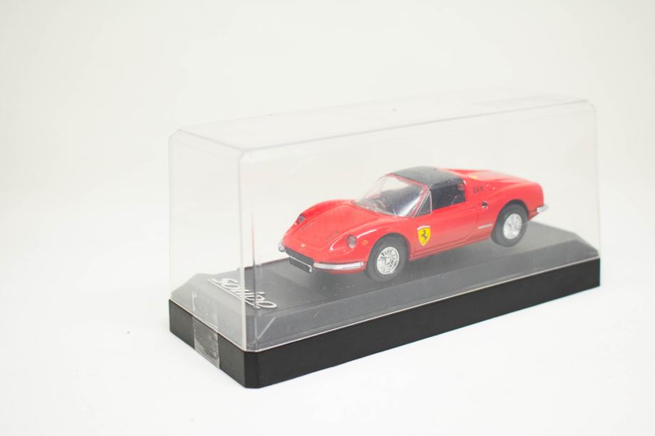 Ferrari Dino - 1:43 - Solido