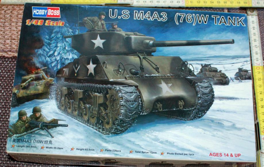 Hobby Boss 1/48  US M4A3 (76)