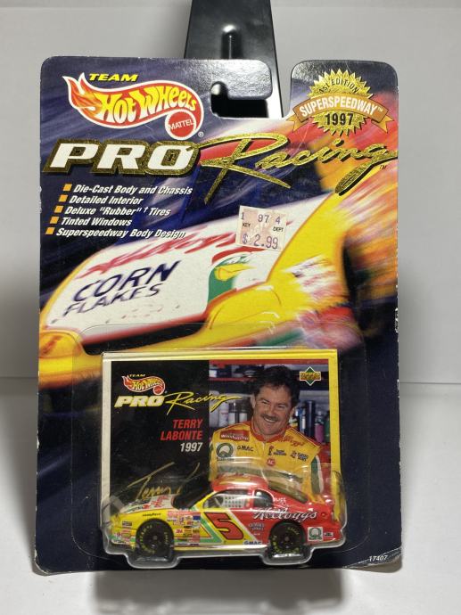 Hot Wheels NASCAR 1997 Chevrolet Monte Carlo Terry LaBonte #5...A9