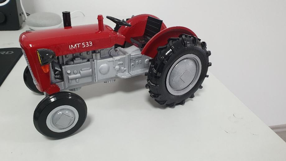 IMT 533 traktor maketa