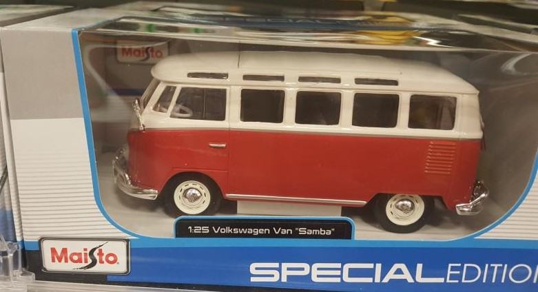 Model maketa automobil VW SAMBA Bus 1/25 1:25