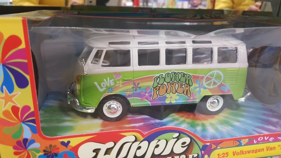 Model maketa automobil VW SAMBA Hippie line 1/25 1:25