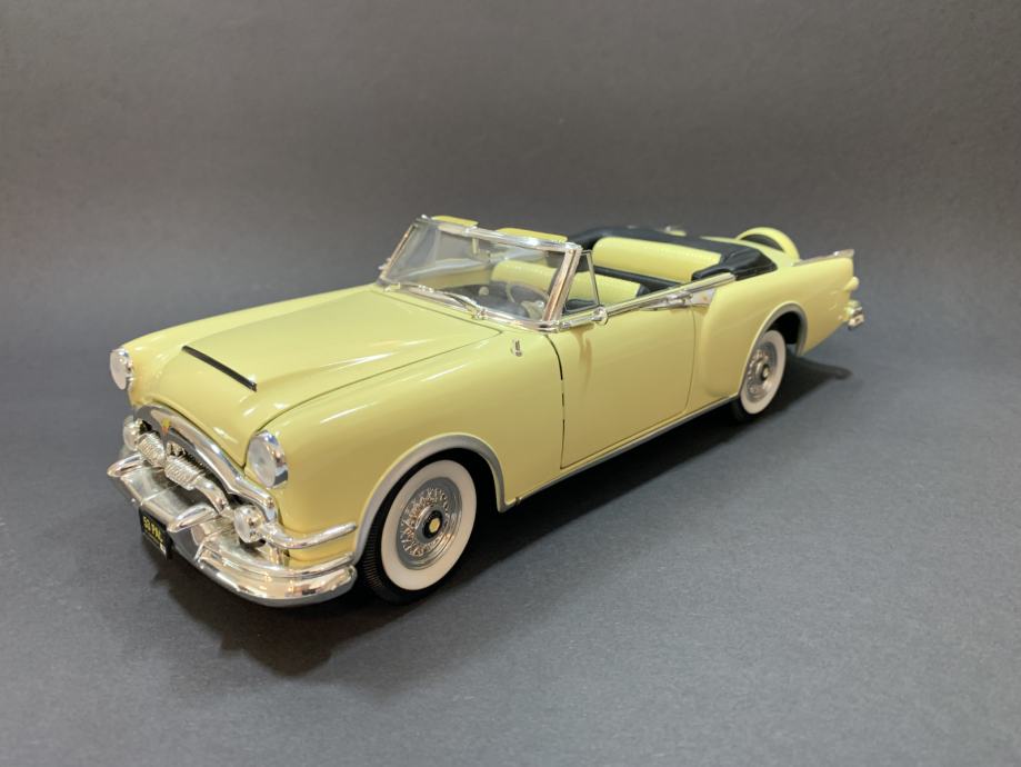 PACKARD Caribbean iz 1953. Road Signature 1:18 autic Vintage model