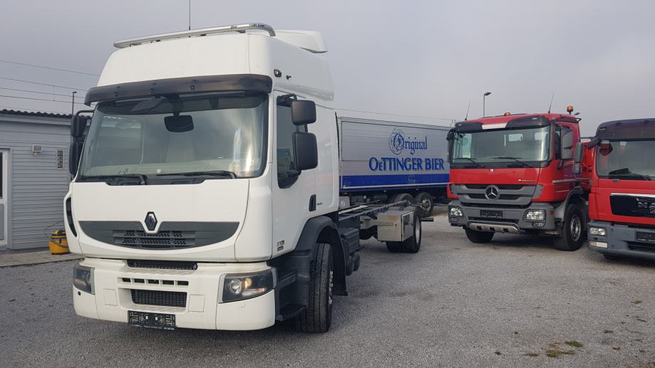 Renault trucks premium