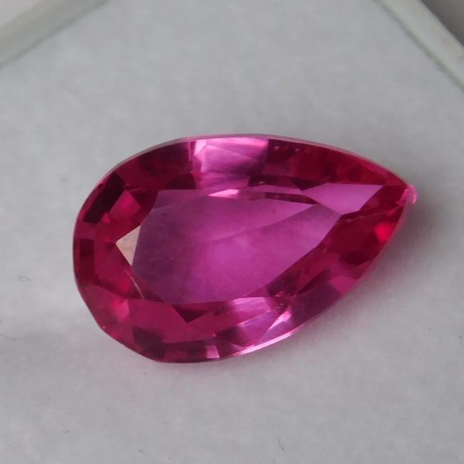 Prirodan 5.07kt kruškasti Safir 13x8x5mm sa kutijom i certifikatom