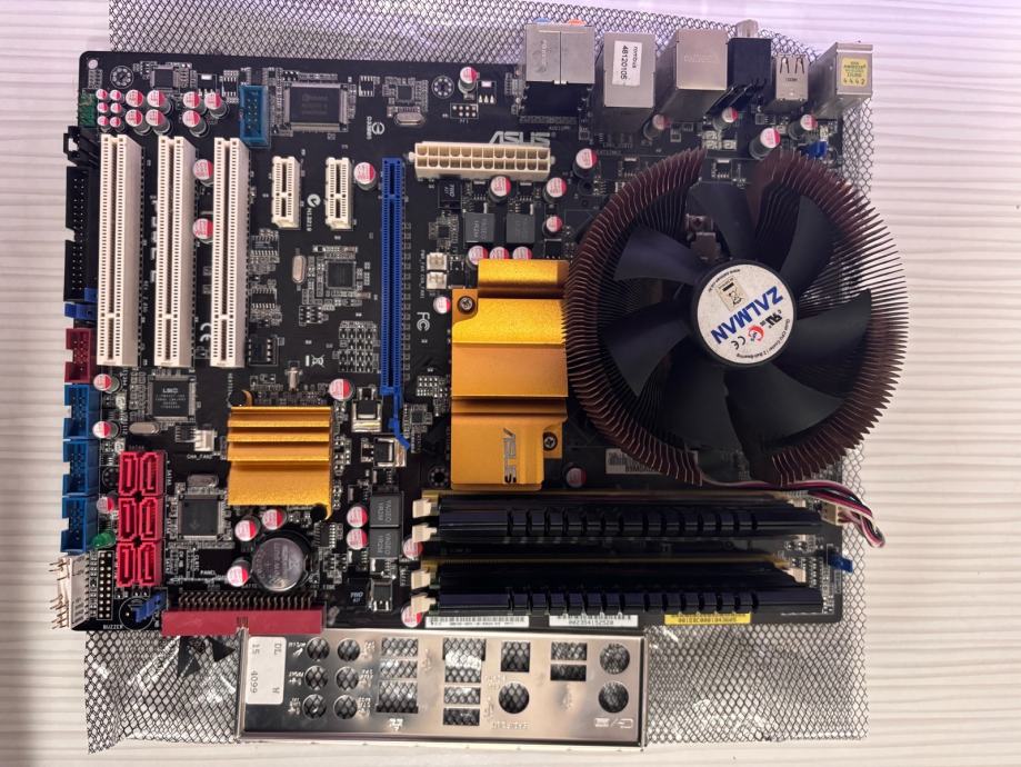 Asus P5QL LGA775 ploca + Intel Core2Quad CPU + 8GB DDR2