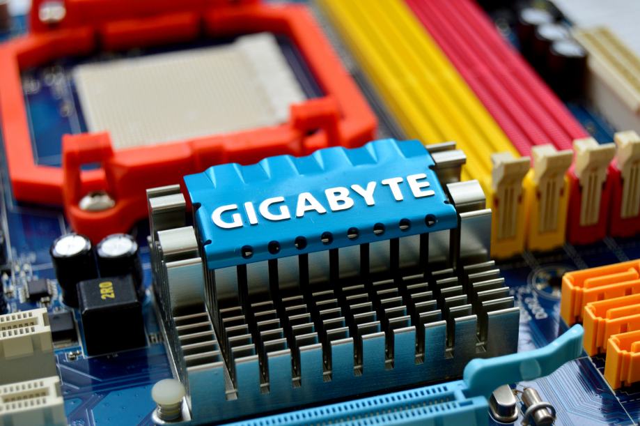 Gigabyte ga m720 us3 подключение