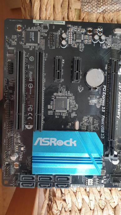 Asrock z97 anniversary не включается