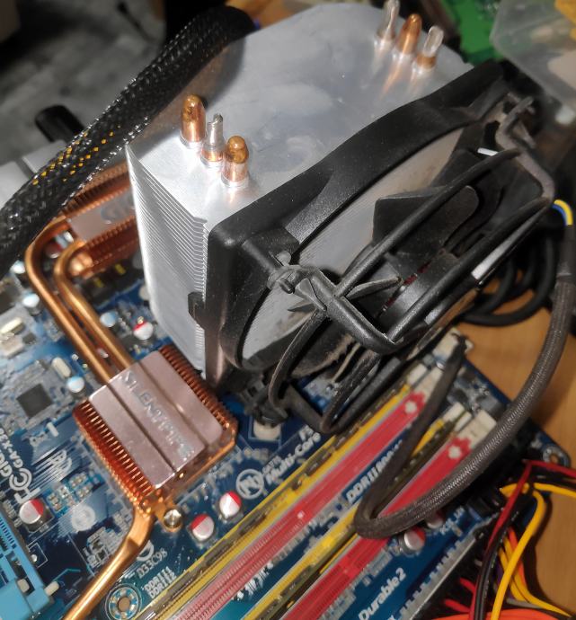 Matična ploča Gigabyte GA-X38-DQ6 socket 775 + procesor Q6600 + cooler