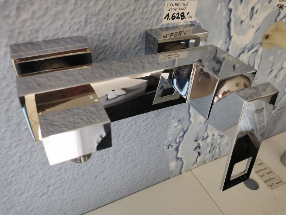 Grohe Eurocube - jednoručna mješalica za tuš, ugradnja na zid