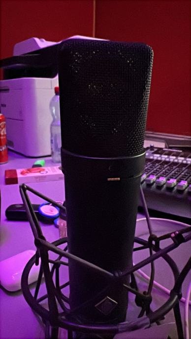 Neumann U87 Ai + shock mount black