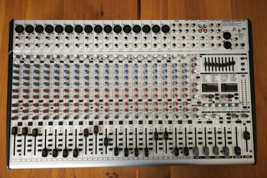 Behringer Eurodesk sl2442 fx-pro