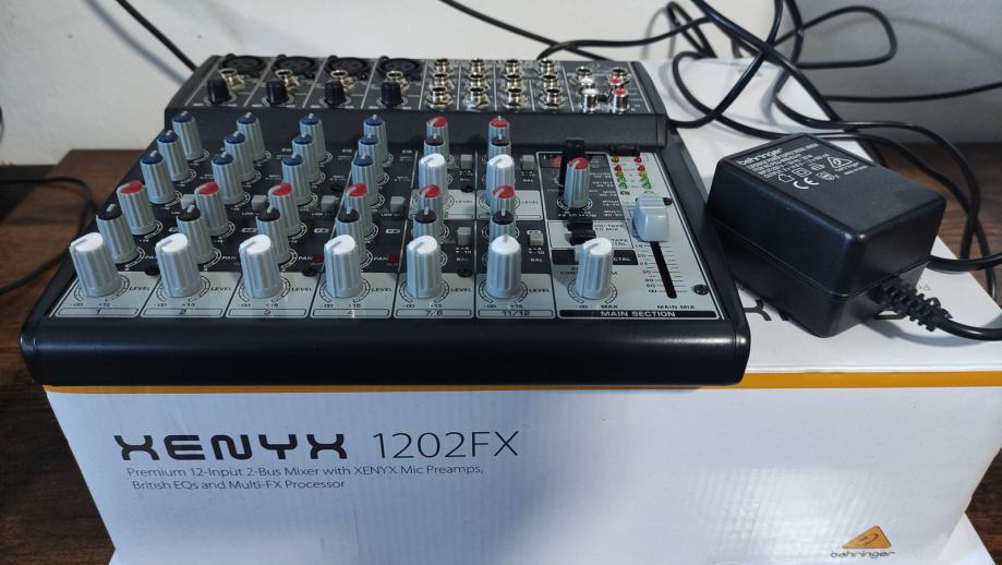 Behringer Xenyx 1202FX