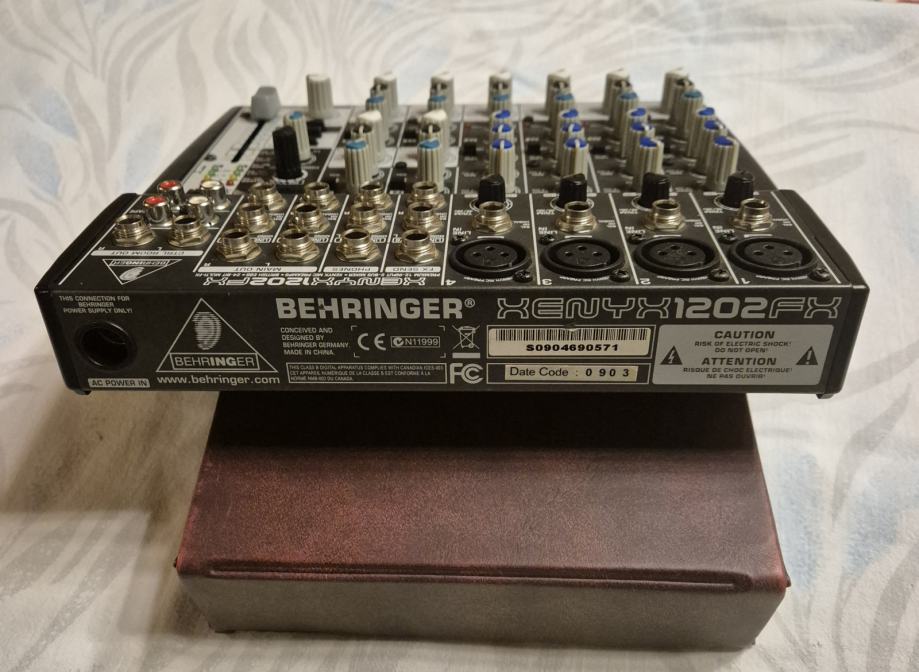 Behringer XENYX 1202FX