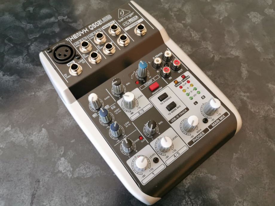 Behringer Xenyx Q502USB