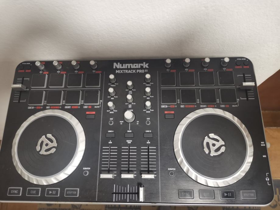 NUMARK DJ kontroler MIXTRACK PRO II