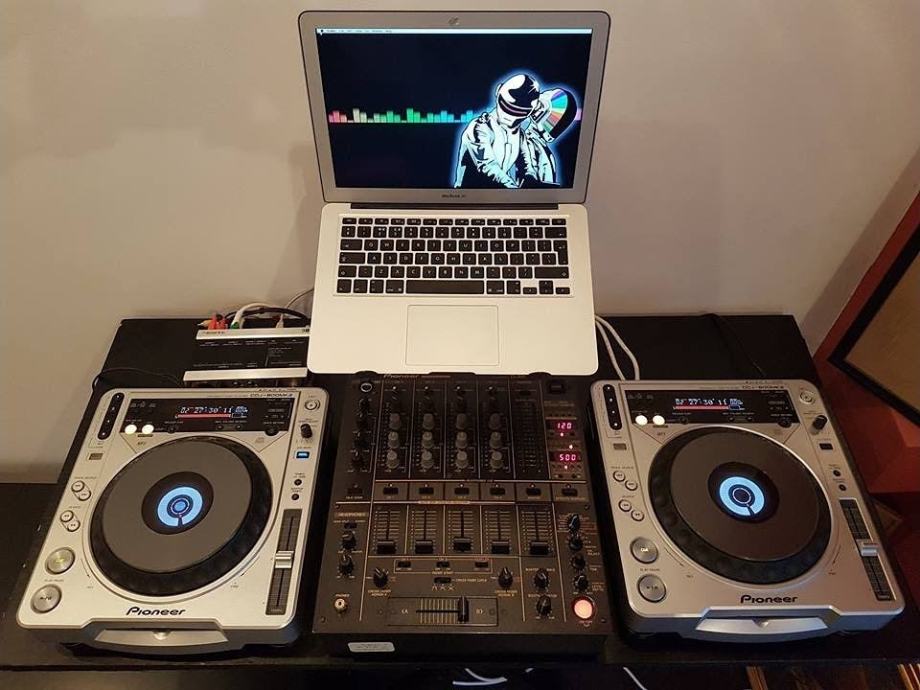 Pioneer CDJ 800 Mk2 profesionalniCD playeri, bonusi kupcu! PRILIKA!**