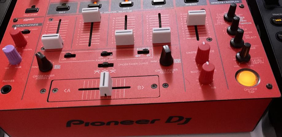 PIONEER DJM 600 + DECKSAVER LIMITED EDITION + RANE DJ SL SERATO USB 2.