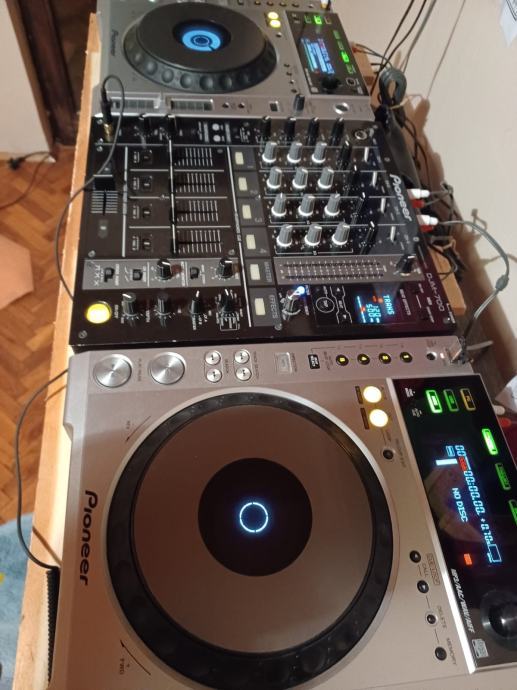 Pioneer djm 700k mixer